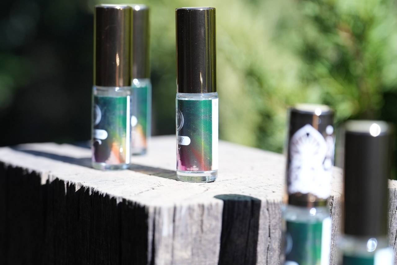 サーキュエッセンス | ストレス解消の香りならアモアプリーズ株式会社